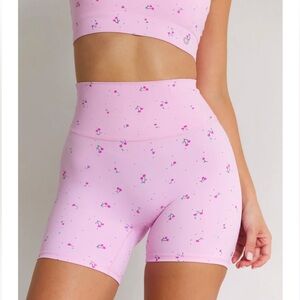 NWT Astoria Activewear LUXE CHERRY BLOSSOM SHORT